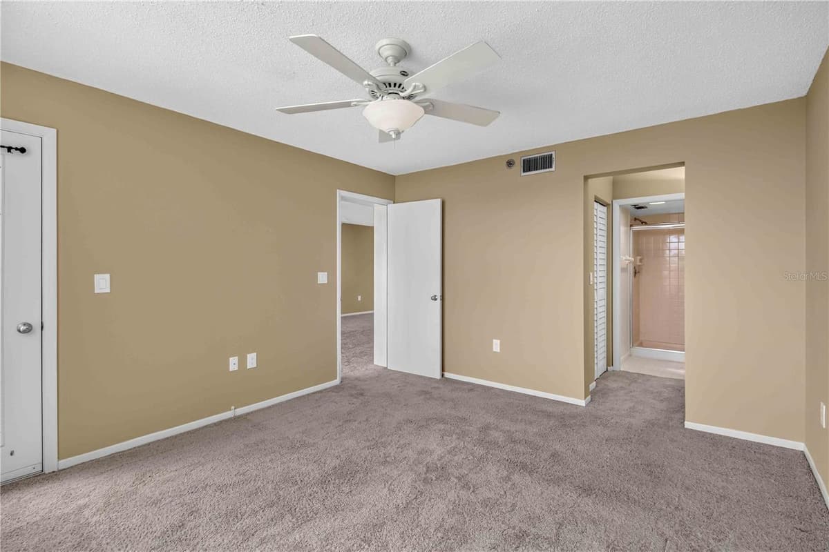 4550 PINEBROOK CIRCLE — photo 21 of 30
