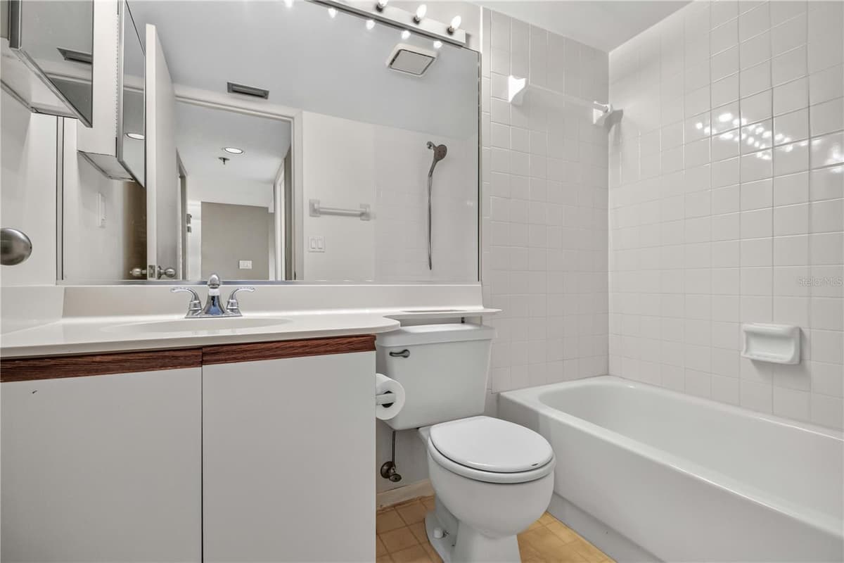 4550 PINEBROOK CIRCLE — photo 18 of 30