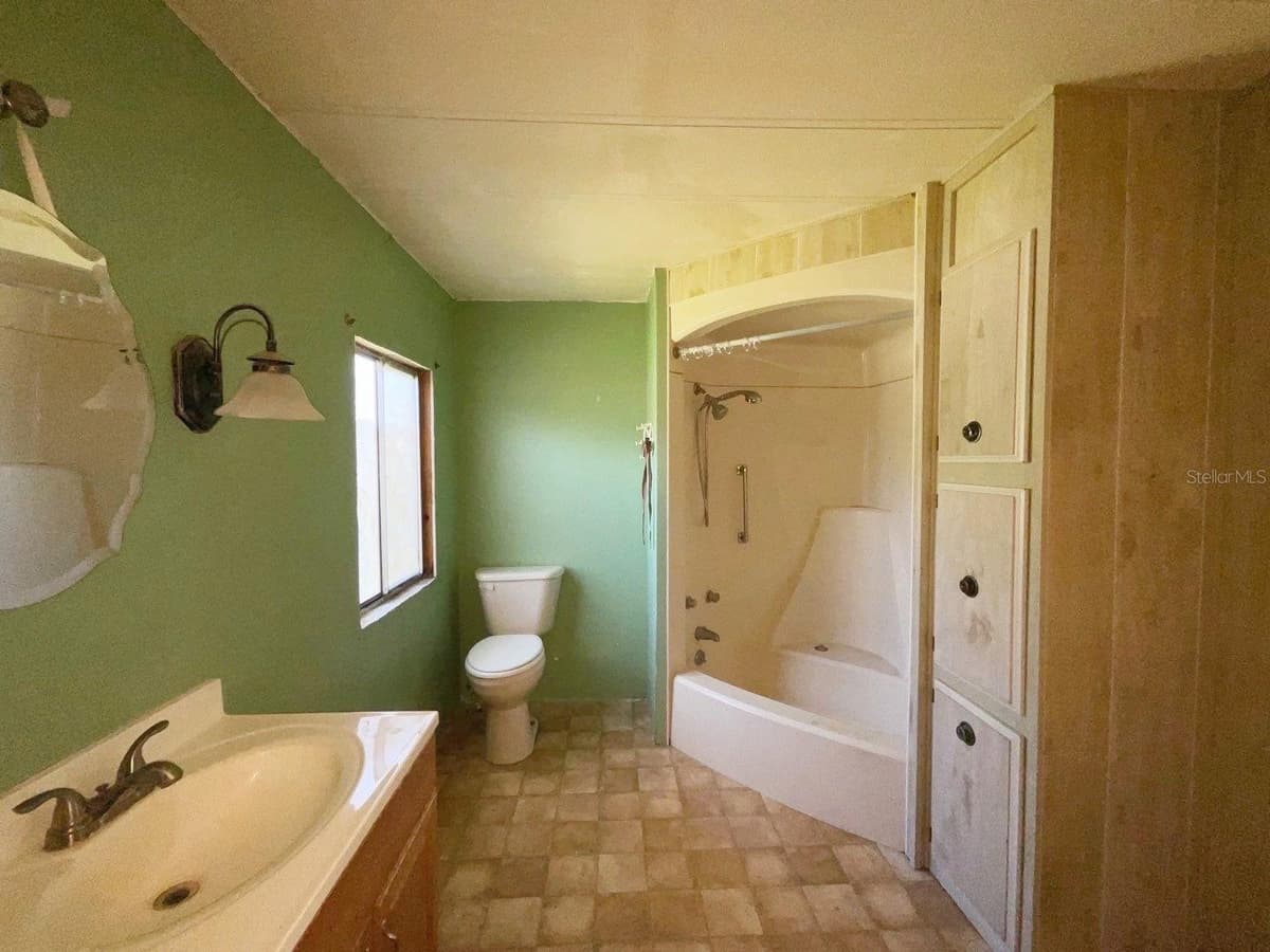 12830 7TH STREET — photo 14 of 22