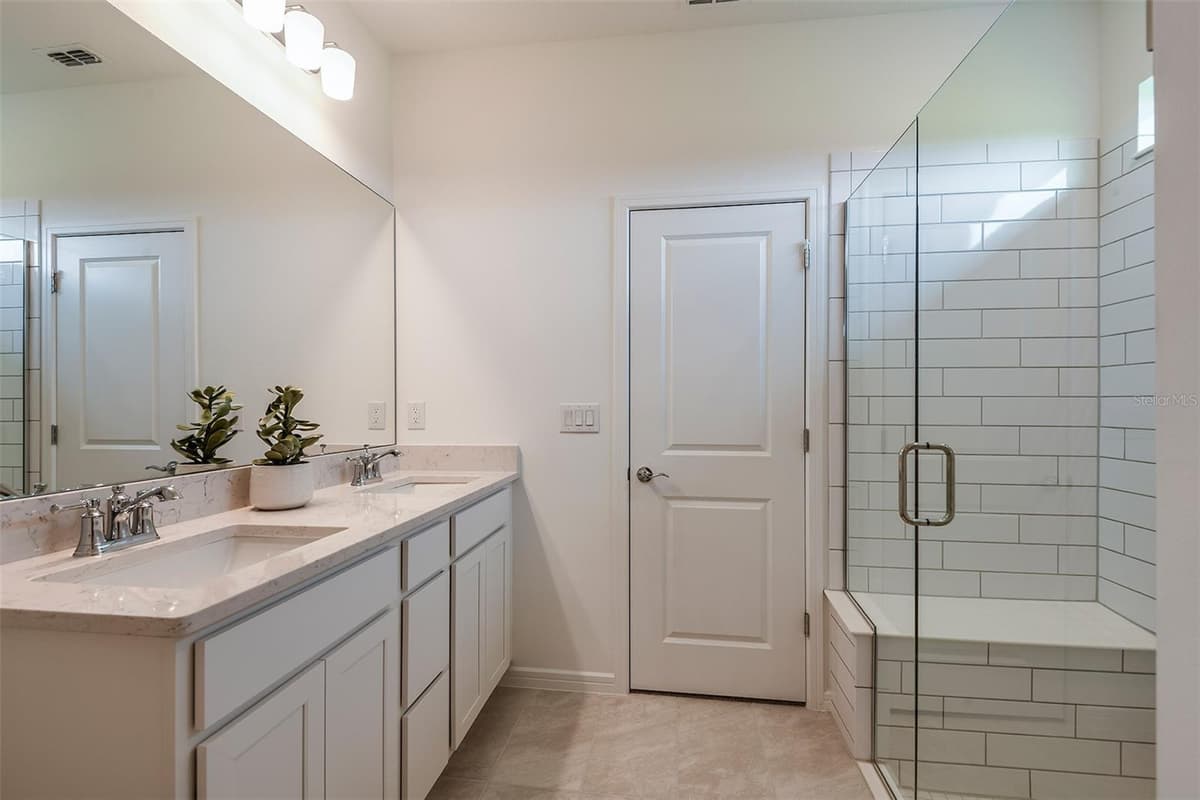 14842 SUNBEAM STREET — photo 12 of 32
