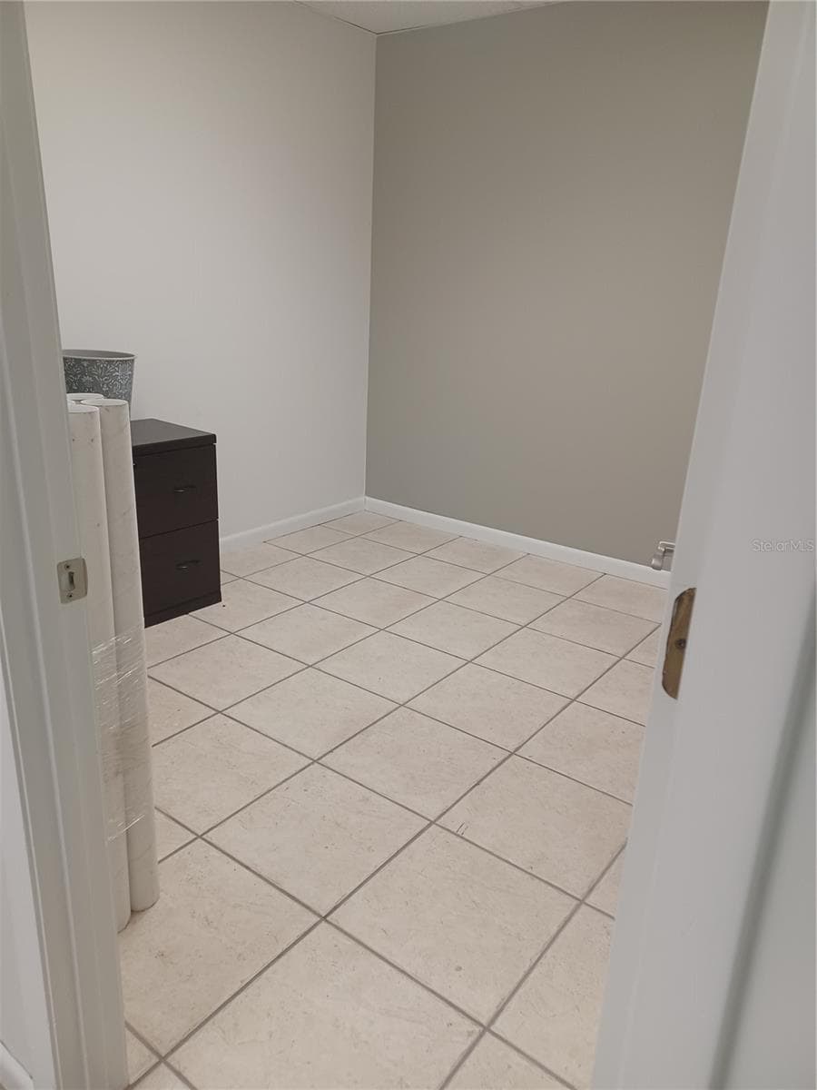 1310 MAIN STREET — photo 5 of 7