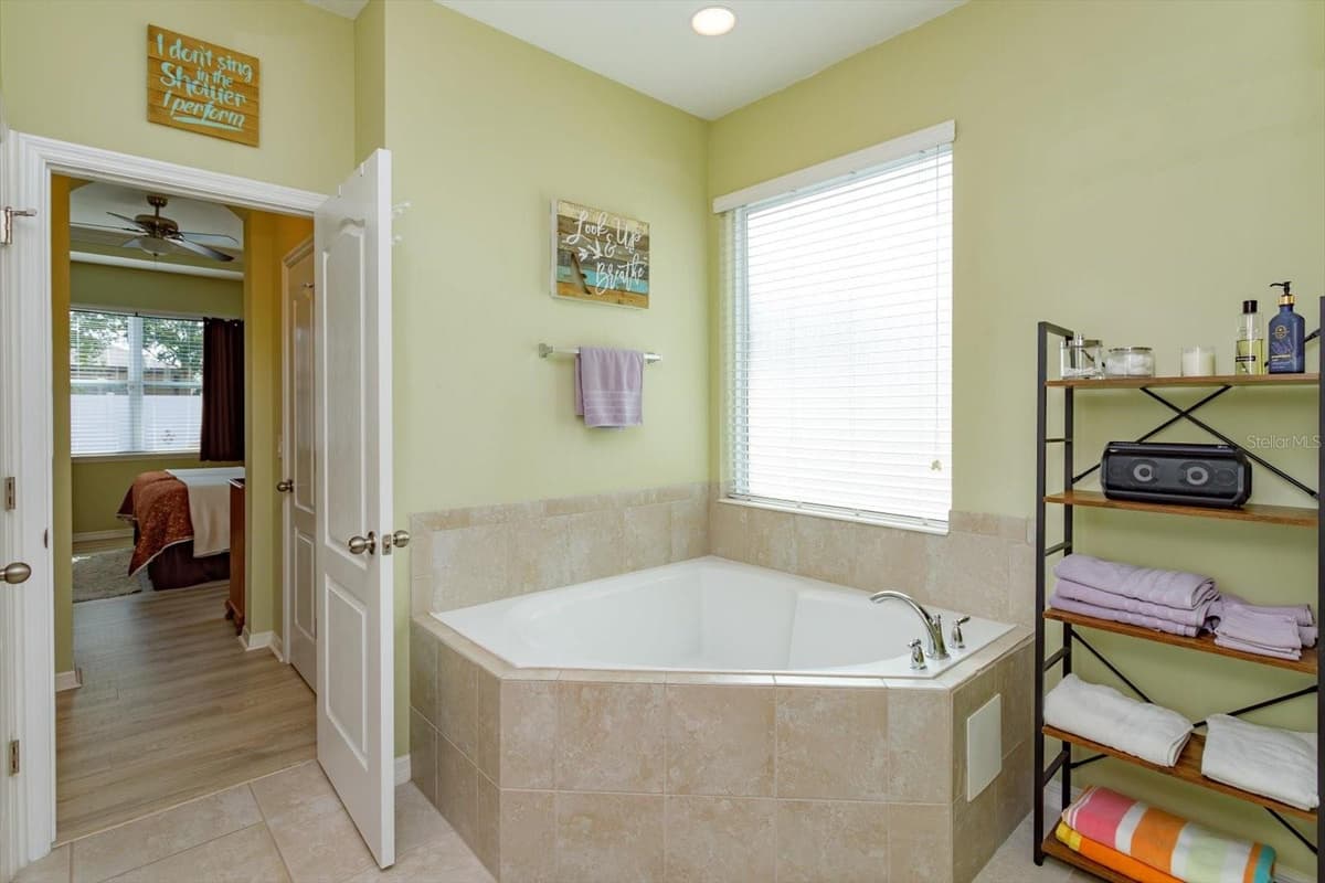 12789 BOSWORTH AVENUE — photo 17 of 32