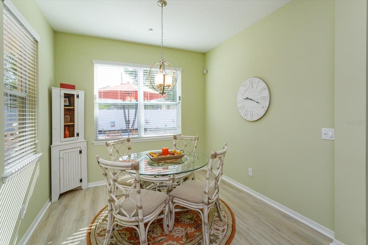 12789 BOSWORTH AVENUE — photo 14 of 32
