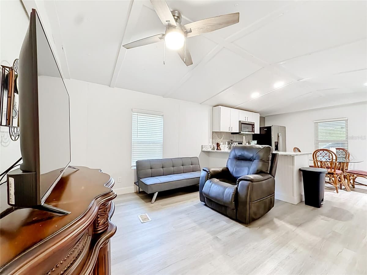 5396 RICHLAND LANE — photo 7 of 42