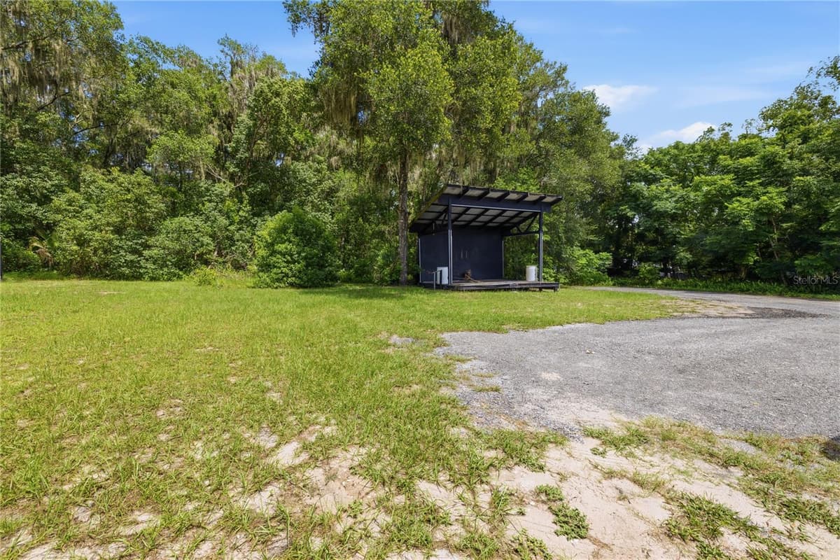 2250 VOLUSIA AVENUE — photo 30 of 31