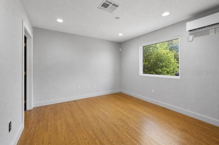 2250 VOLUSIA AVENUE — photo 19 of 31