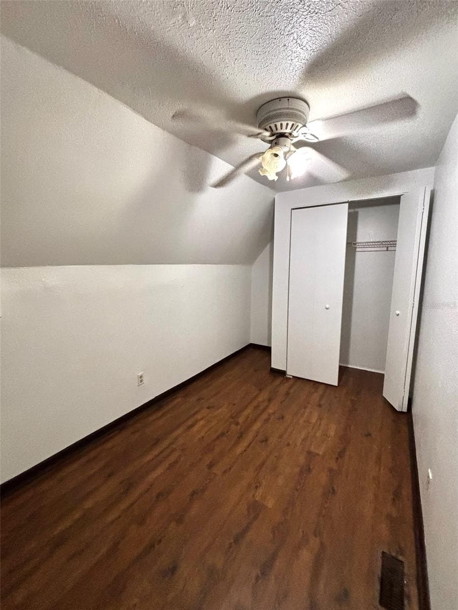 9499 TREIMAN BOULEVARD — photo 33 of 44