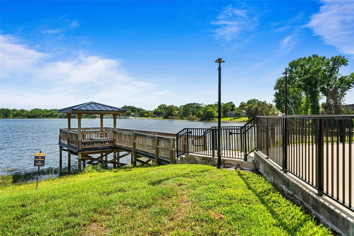 910 LAKE DESTINY ROAD — photo 9 of 33