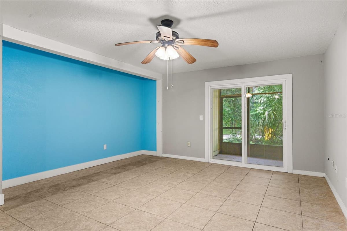 910 LAKE DESTINY ROAD — photo 15 of 33