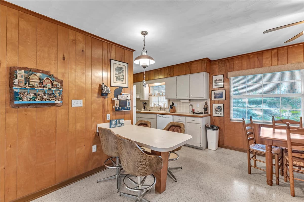 1940 ALICE DRIVE — photo 25 of 49