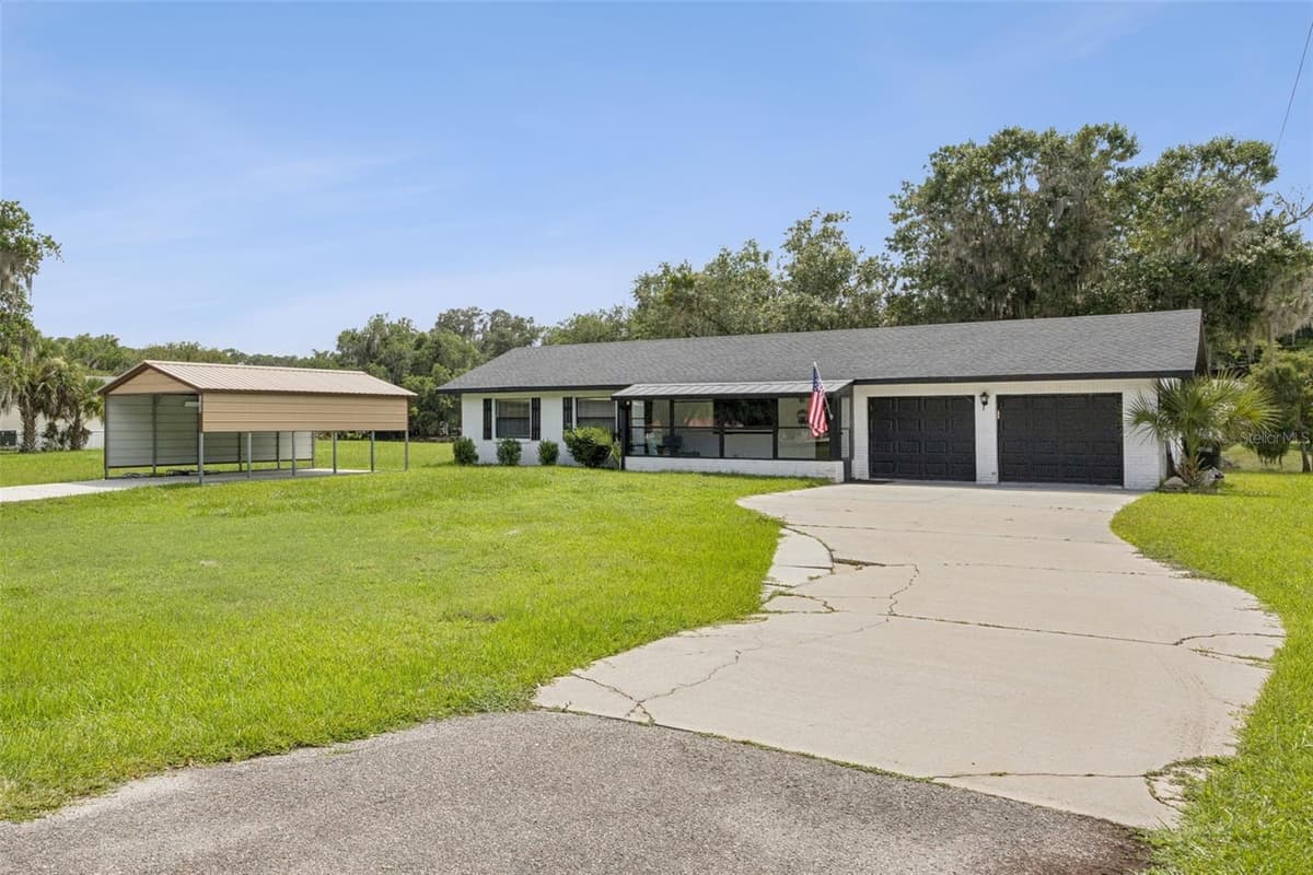 2082 SHADY LANE — photo 3 of 22