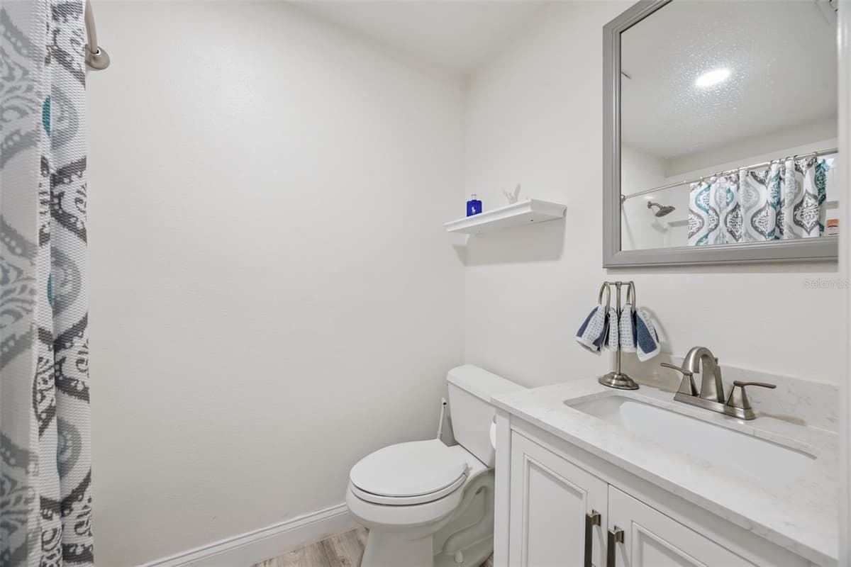 2082 SHADY LANE — photo 12 of 22