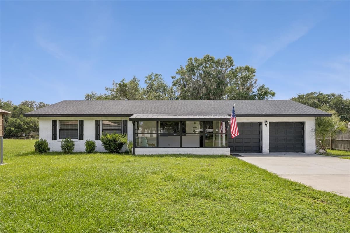 2082 SHADY LANE — photo 1 of 22