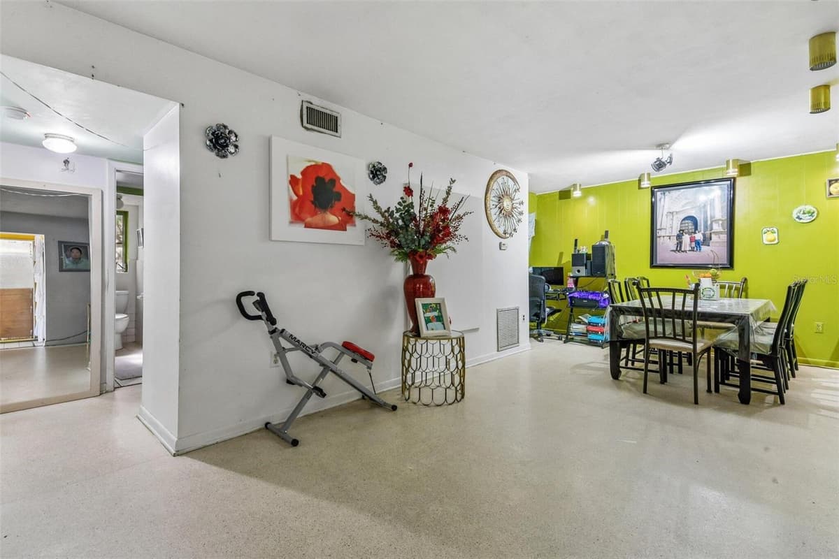 1267 FRANKLIN STREET — photo 4 of 30