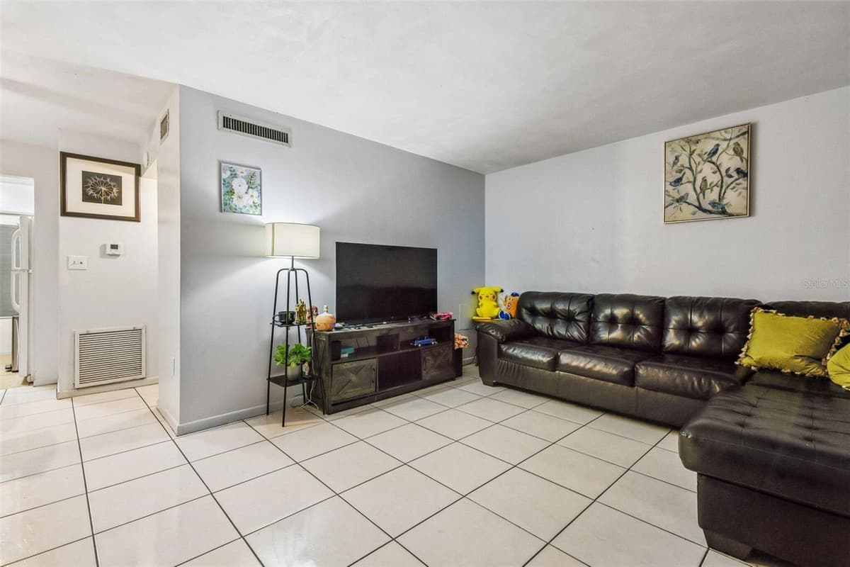 1267 FRANKLIN STREET — photo 13 of 30