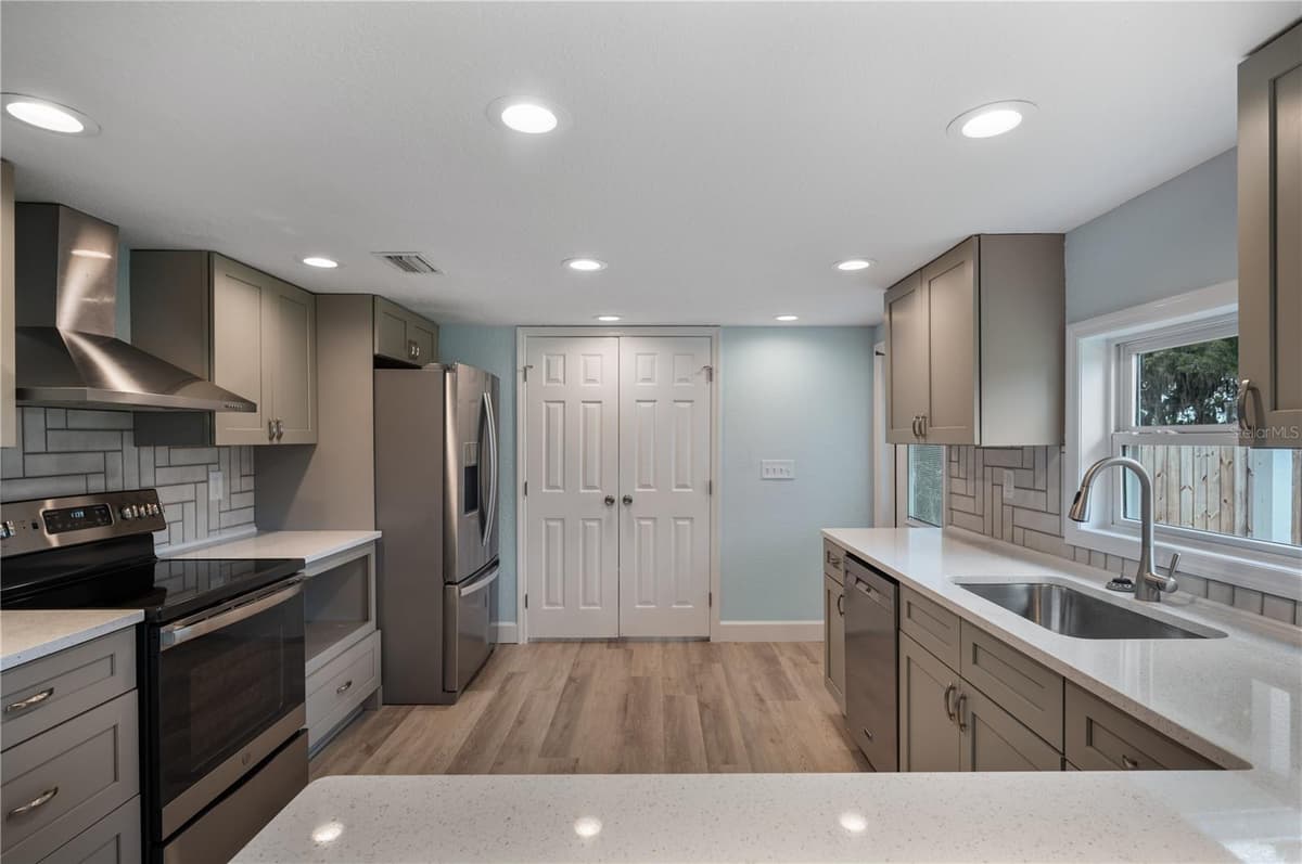 5418 COOPER LANE — photo 5 of 44