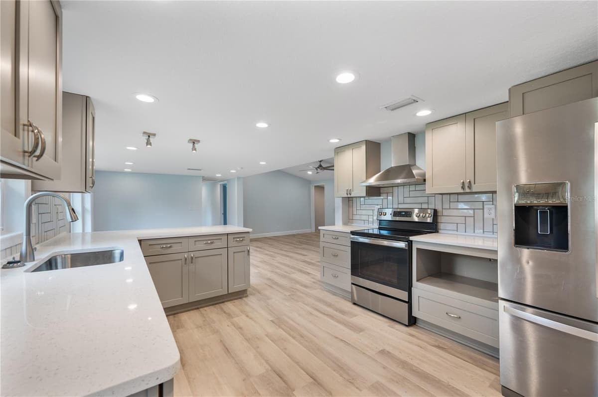 5418 COOPER LANE — photo 3 of 44