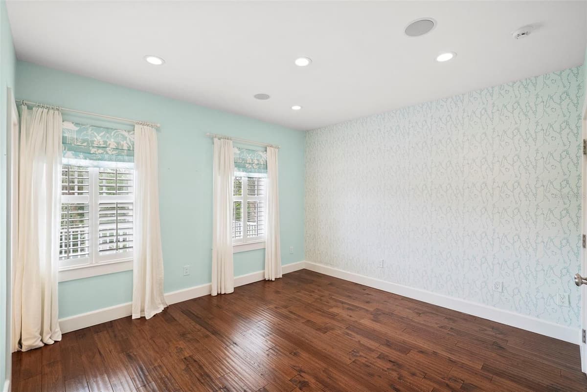 826 EDISON AVENUE — photo 49 of 75