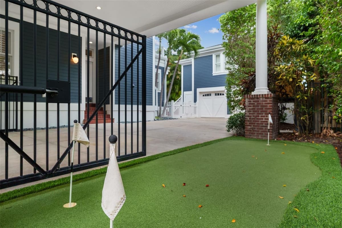 826 EDISON AVENUE — photo 62 of 75