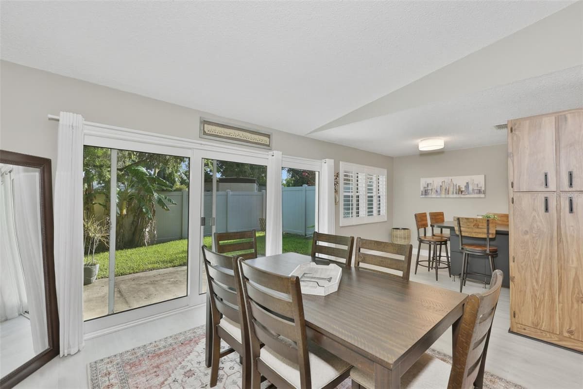 2186 MARSHALL DRIVE — photo 16 of 48