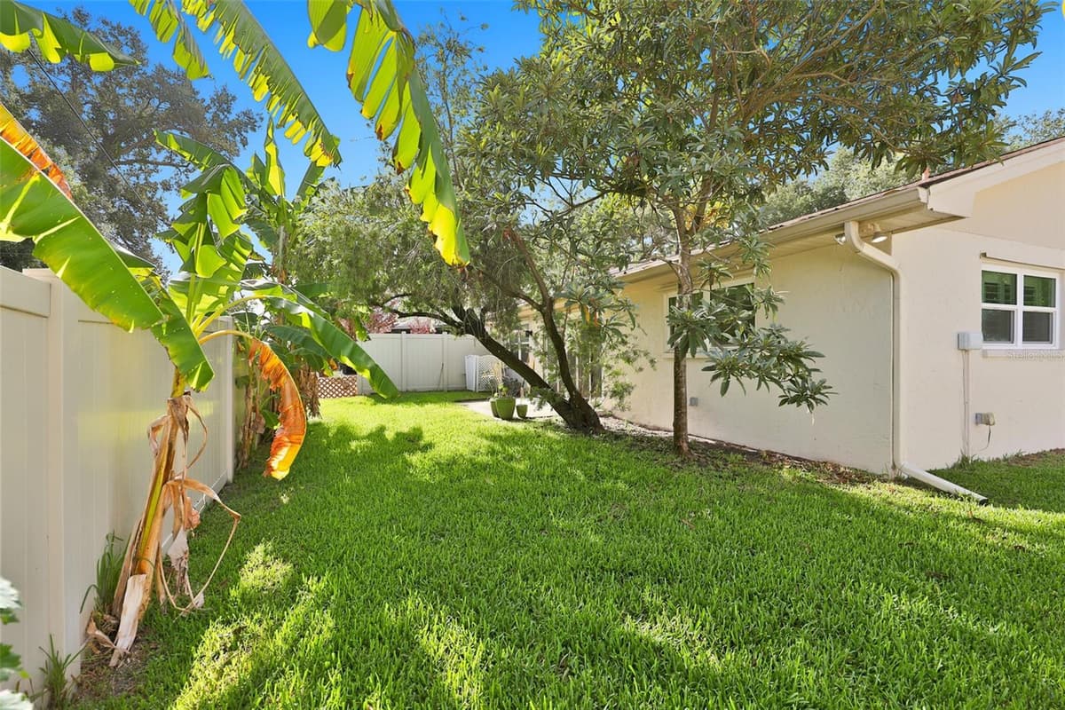 2186 MARSHALL DRIVE — photo 33 of 48