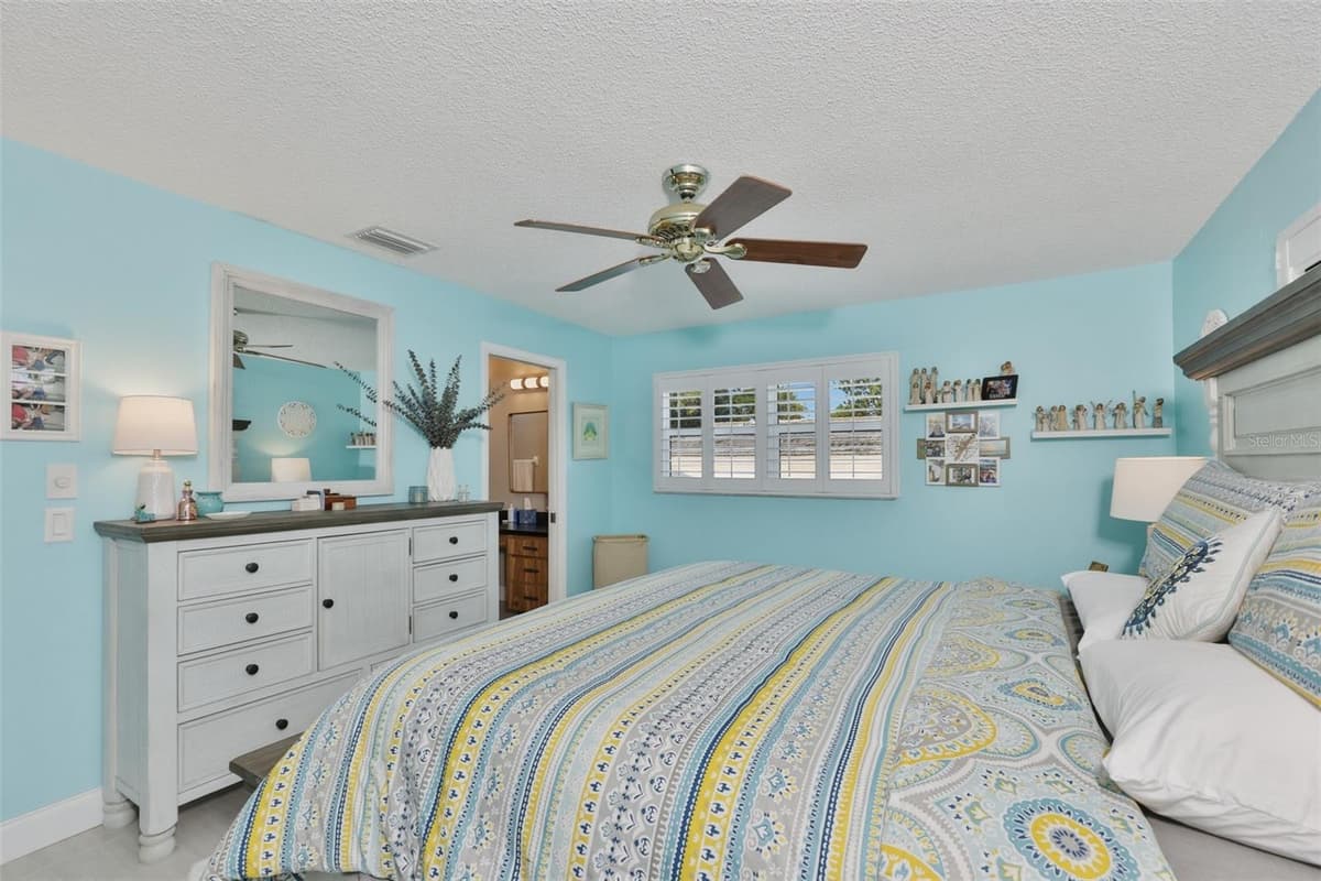 2186 MARSHALL DRIVE — photo 24 of 48