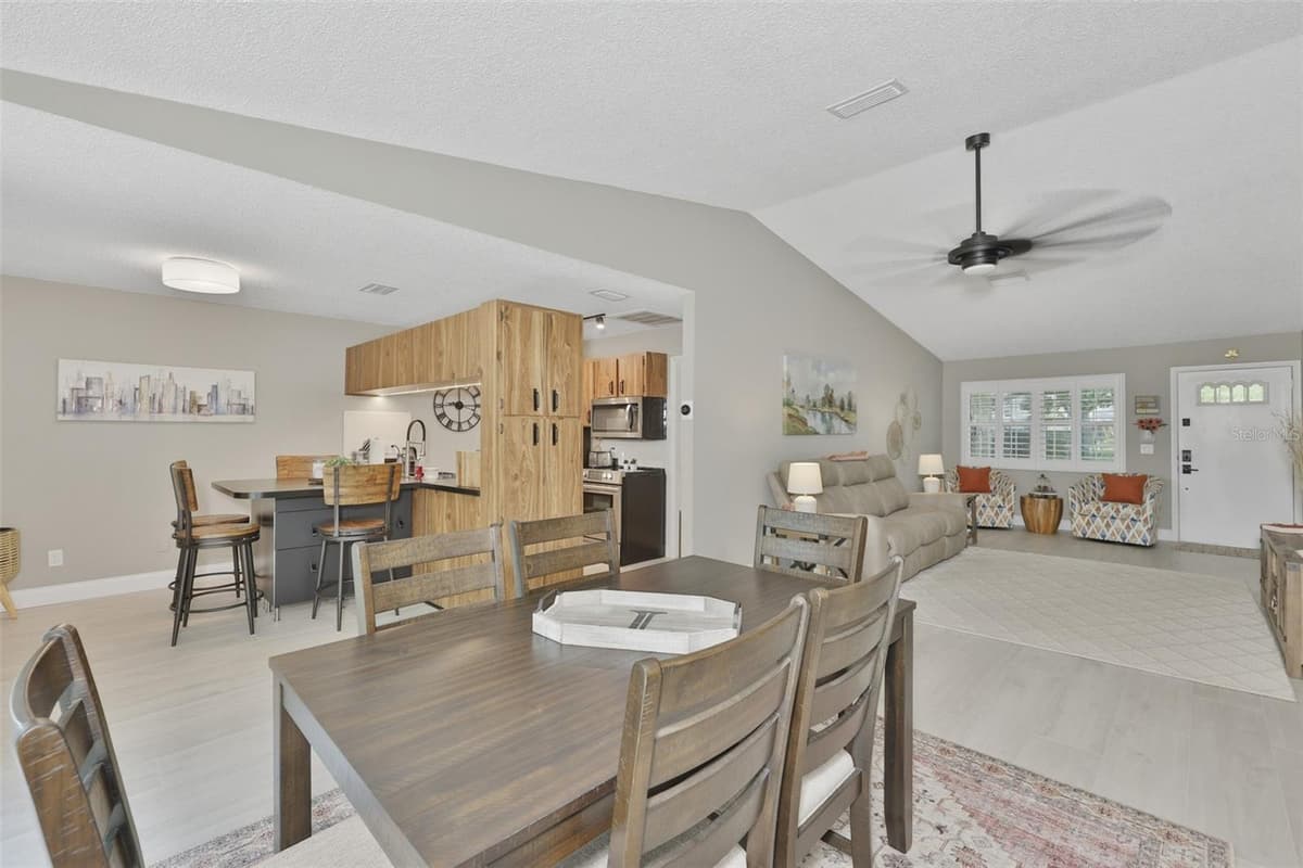 2186 MARSHALL DRIVE — photo 15 of 48