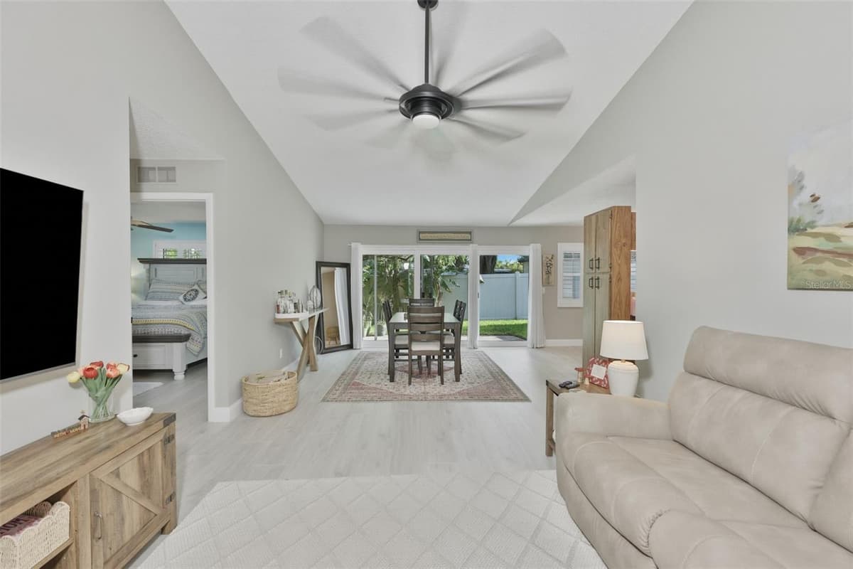 2186 MARSHALL DRIVE — photo 4 of 48