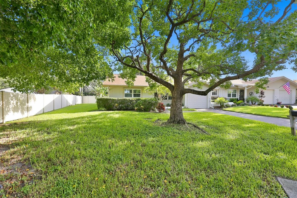2186 MARSHALL DRIVE — photo 5 of 48