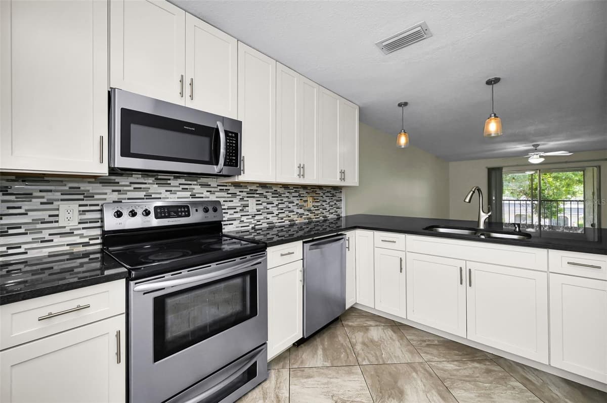 8765 BARDMOOR BOULEVARD — photo 15 of 37