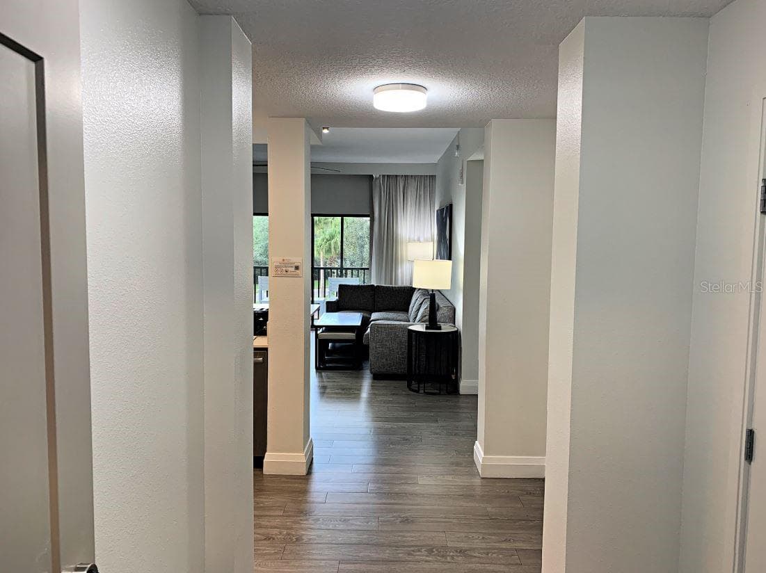 14501 GROVE RESORT AVENUE — photo 2 of 51