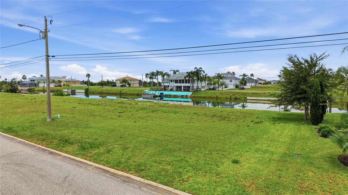 3431 JEWFISH DRIVE — photo 3 of 33