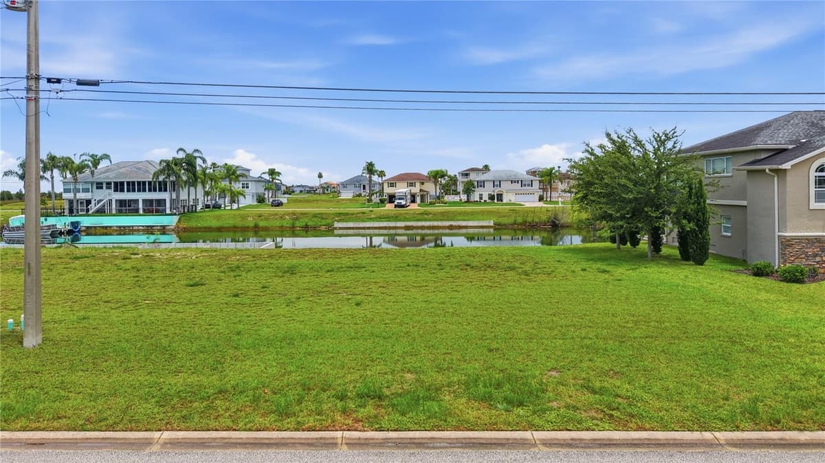 3431 JEWFISH DRIVE — photo 2 of 33