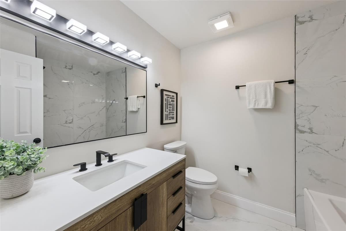 1454 KING COURT — photo 12 of 25