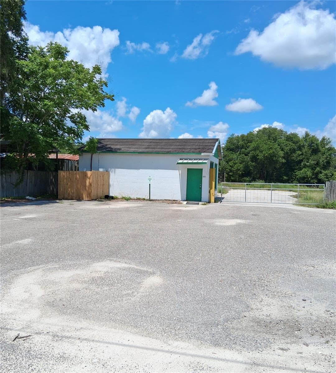 11470 CR 727 — photo 1 of 16