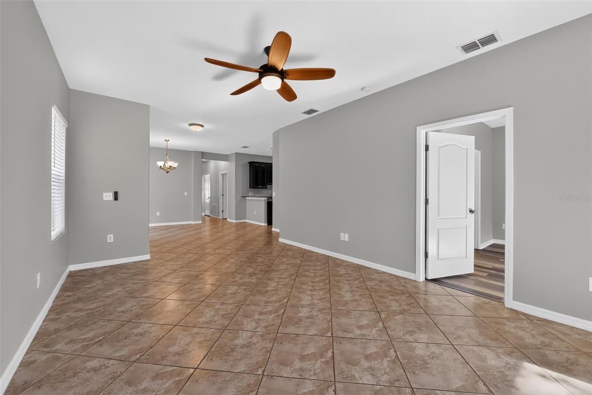 1717 TRAILWATER STREET — photo 12 of 46