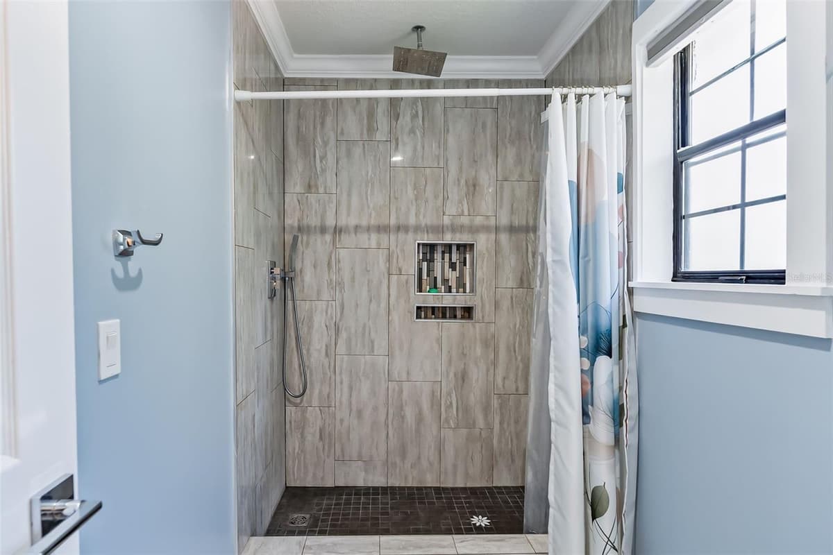102 THICKET LANE — photo 32 of 47