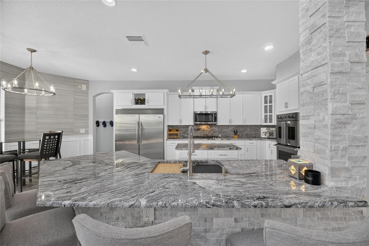 5243 BRIGHTON SHORE DRIVE — photo 10 of 100