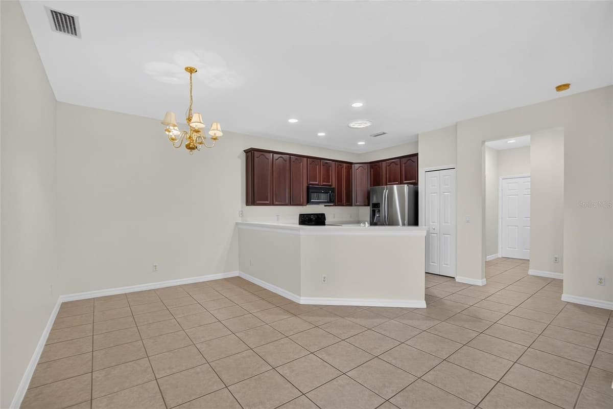 132 SHELL FALLS DRIVE — photo 28 of 97