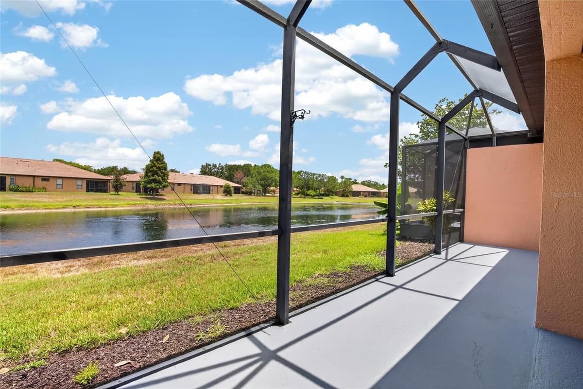 132 SHELL FALLS DRIVE — photo 10 of 97
