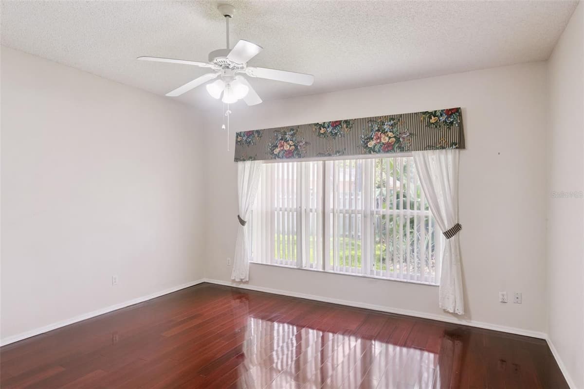 1847 SPARKLING WATER CIRCLE — photo 20 of 41