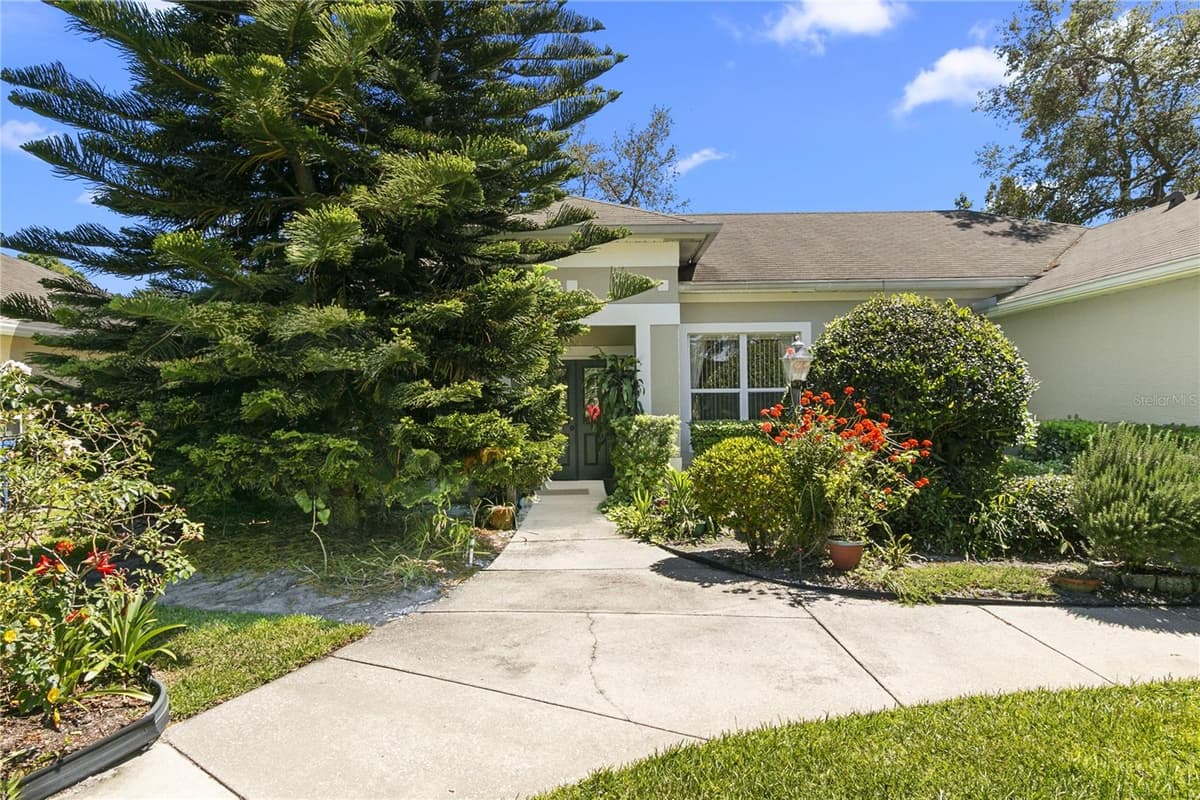 1847 SPARKLING WATER CIRCLE — photo 3 of 41