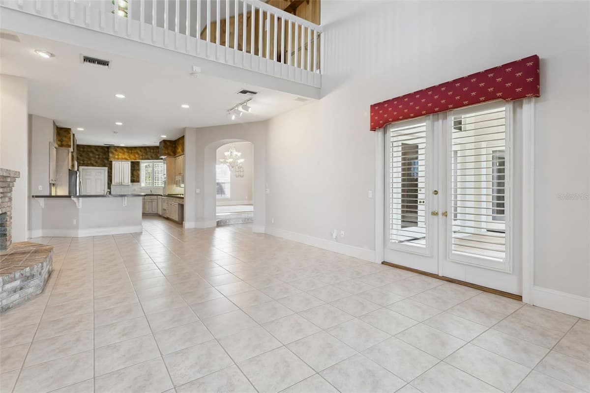 1901 EDGEWATER DRIVE — photo 12 of 50