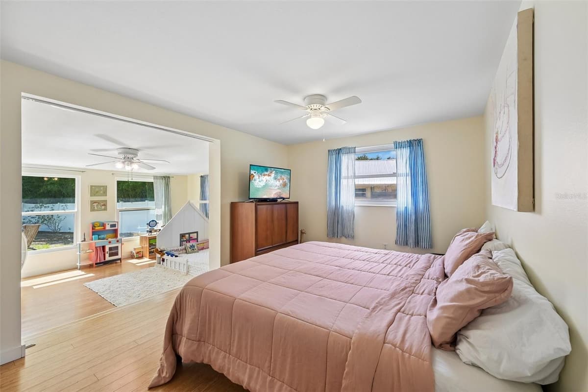 329 BAY VISTA AVENUE — photo 19 of 30