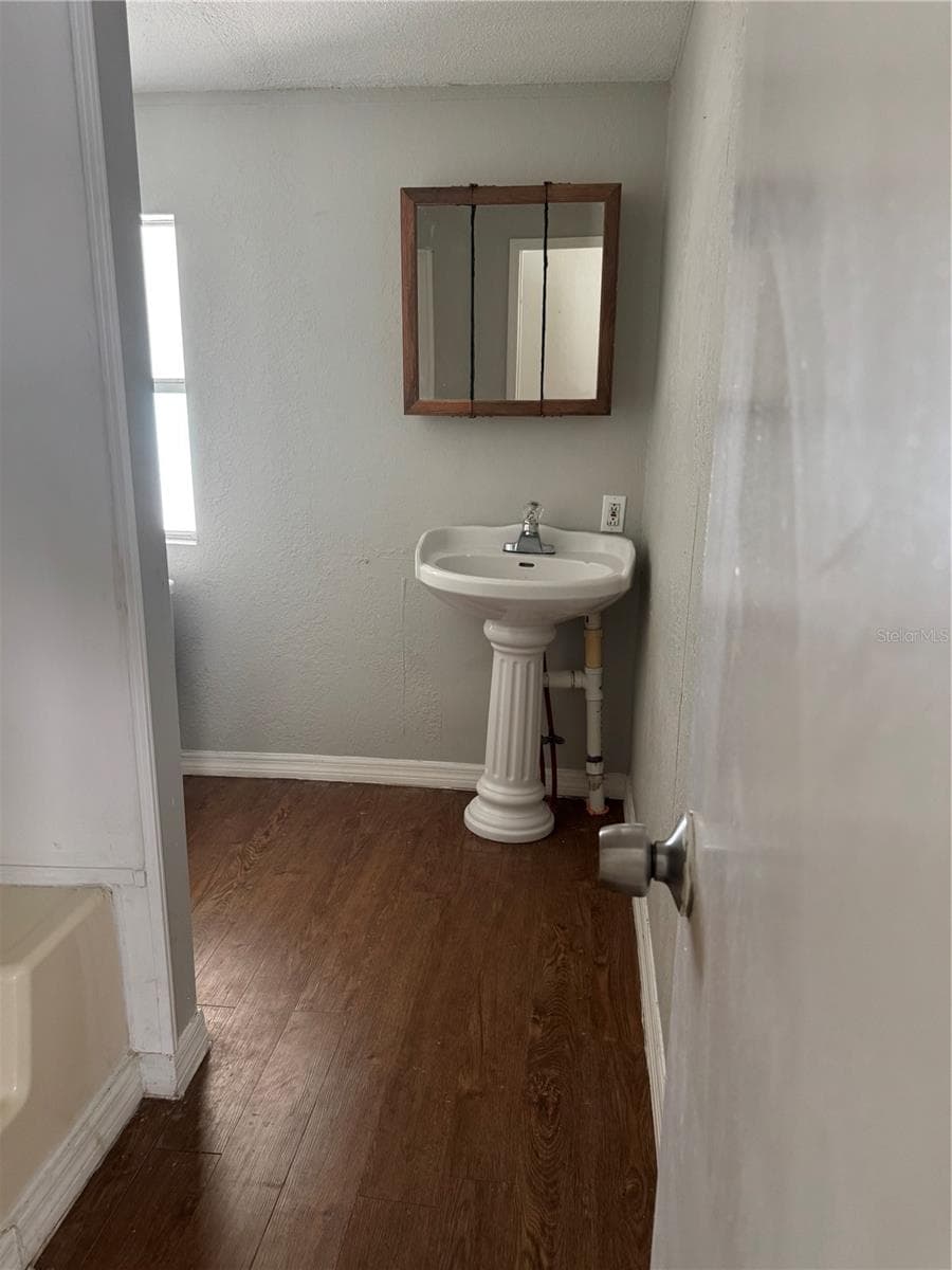 5406 SYDNEY STREET — photo 16 of 22
