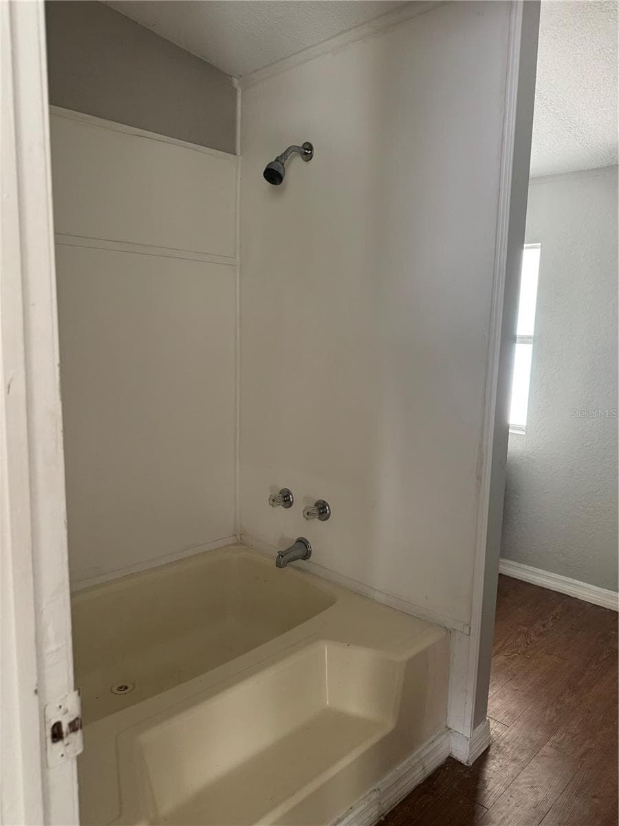 5406 SYDNEY STREET — photo 13 of 22
