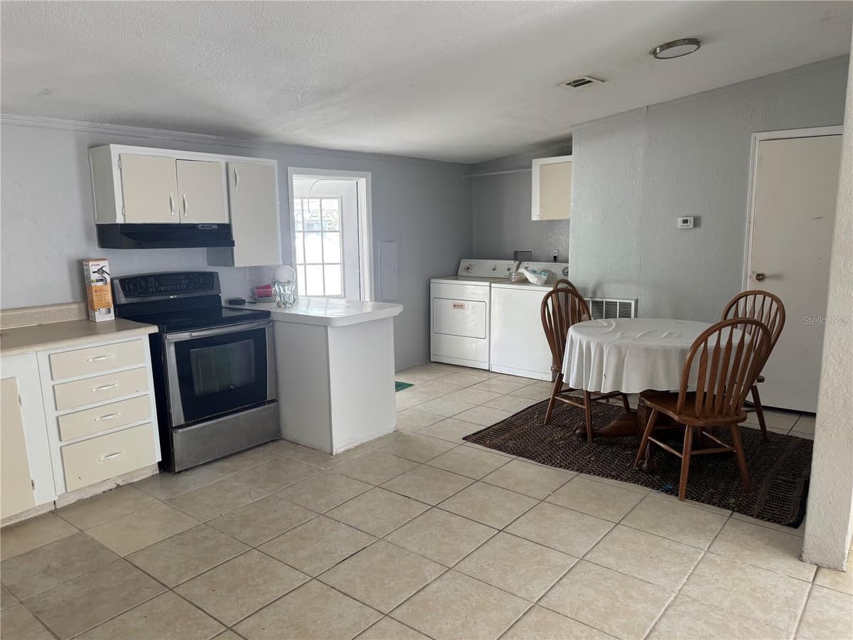 5406 SYDNEY STREET — photo 7 of 22