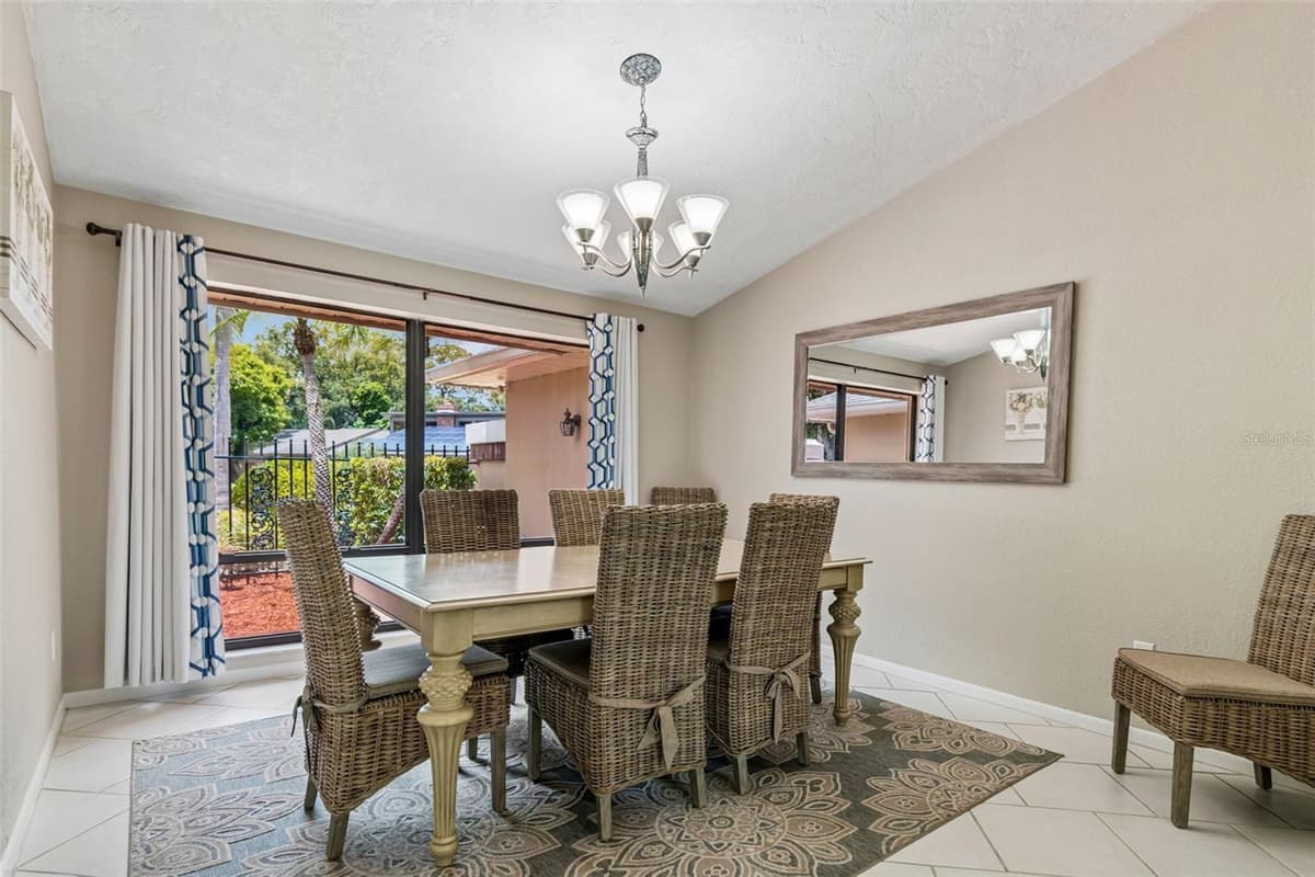 1563 MISTY PLATEAU TRAIL — photo 11 of 62