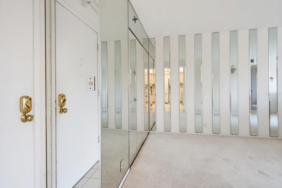 255 DOLPHIN POINT — photo 4 of 35