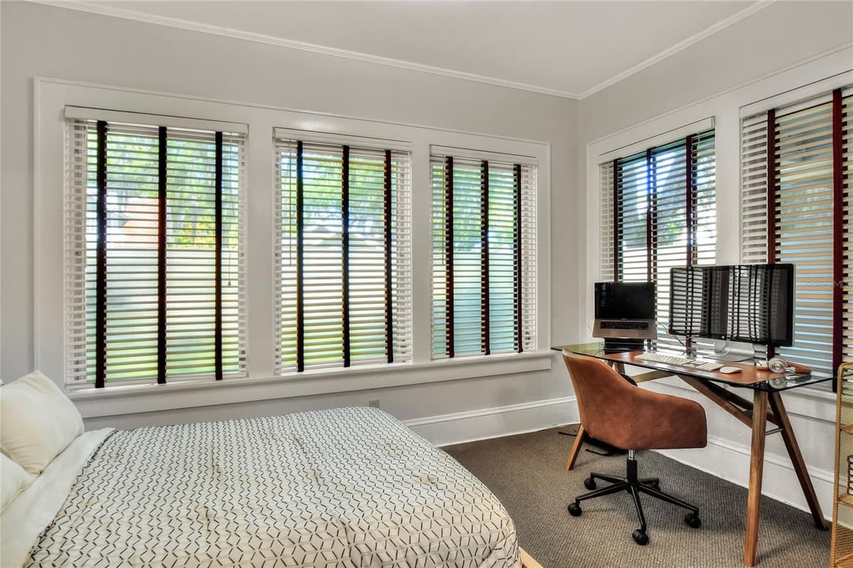 211 PARK STREET — photo 10 of 51